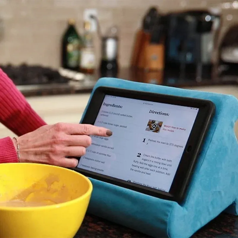 Oreiller avec support de tablette - Image 2