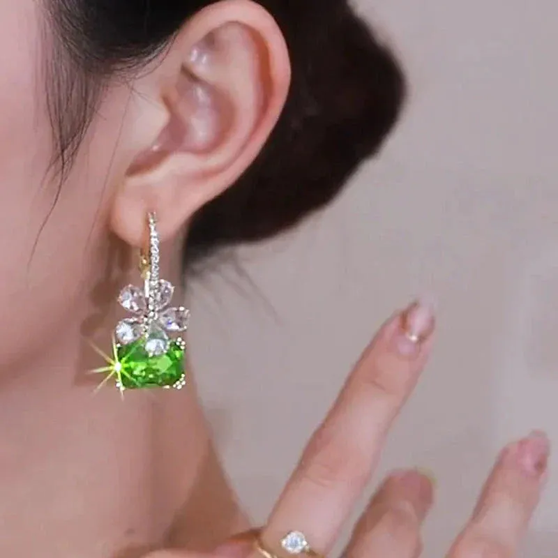 Boucles d'oreilles brillantes fleur verte - Image 3